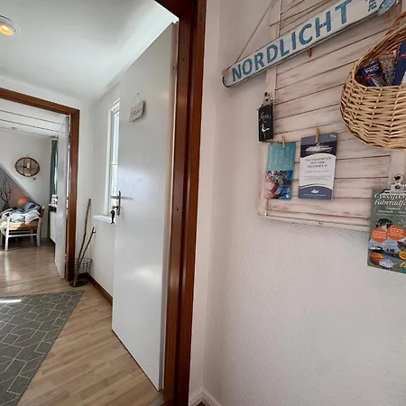 Nordlicht, 1-zimmer Mit Meerblickbalkon 500 M Zum